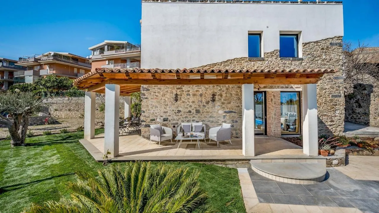 Villa Gallus 6, Emma Villas Taormina 0*,  Italy